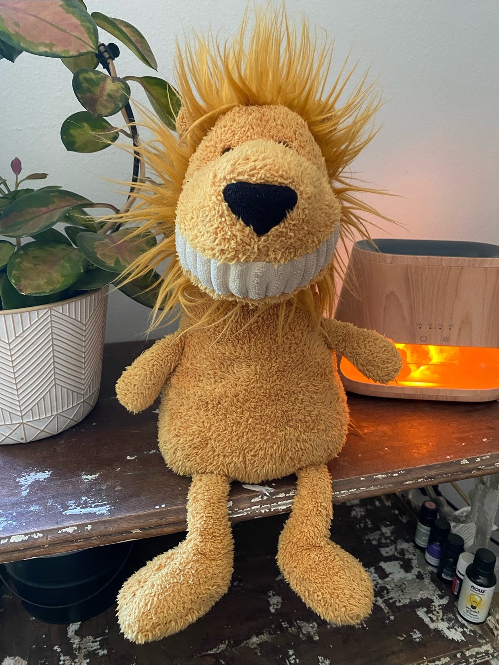 Jellycat London Toothy Lion plush stuffed animal